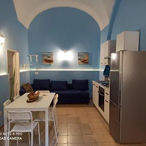 https://il-piccolo-cortile.catania-hotels.net