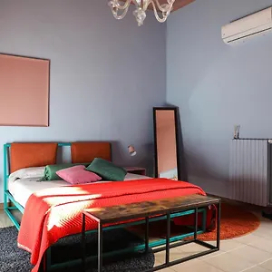 https://the-colors-house.barihotels.org